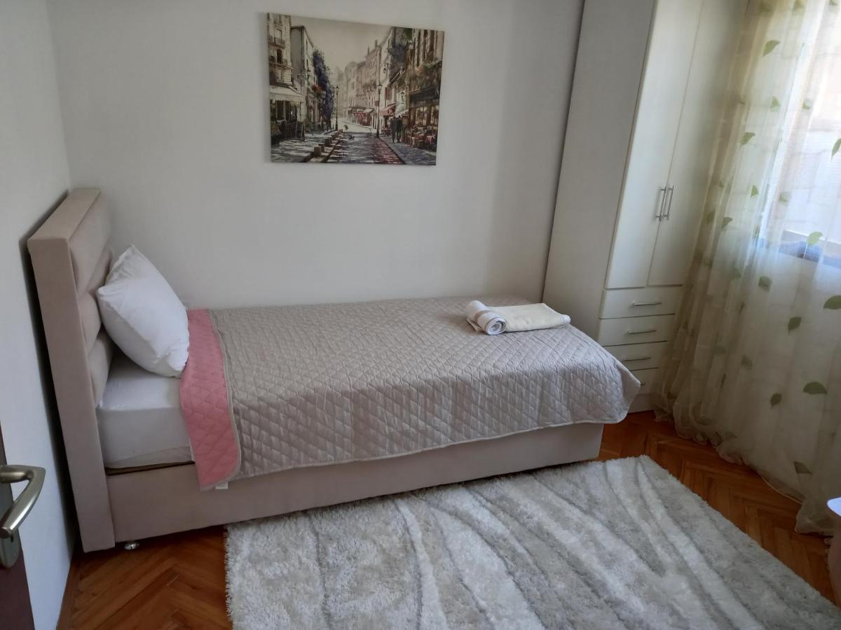 Stan U Maslinama Apartment Podgorica Ngoại thất bức ảnh