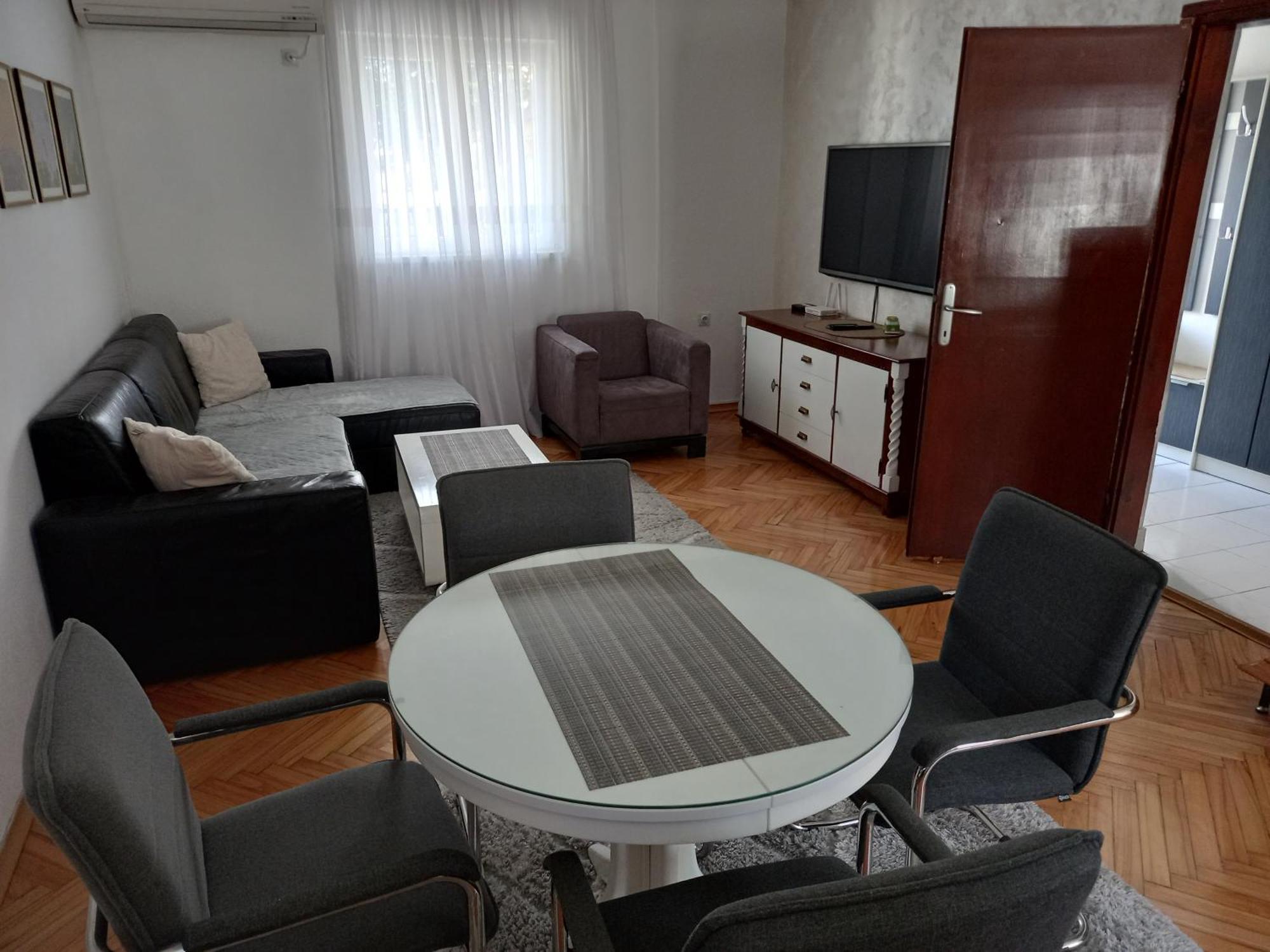 Stan U Maslinama Apartment Podgorica Ngoại thất bức ảnh